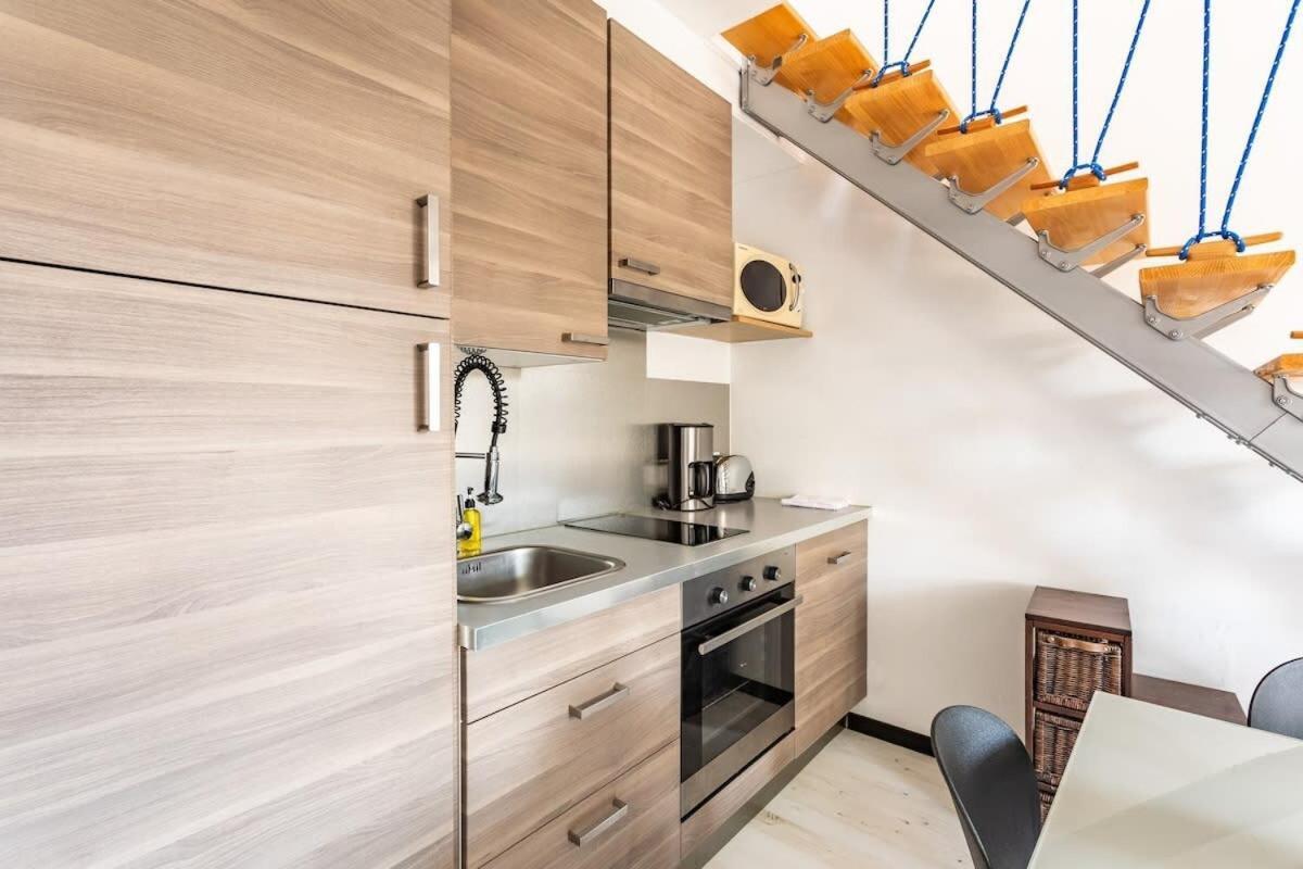 Le Capucin - Petit Duplex Avec Place De Parking Динар Экстерьер фото