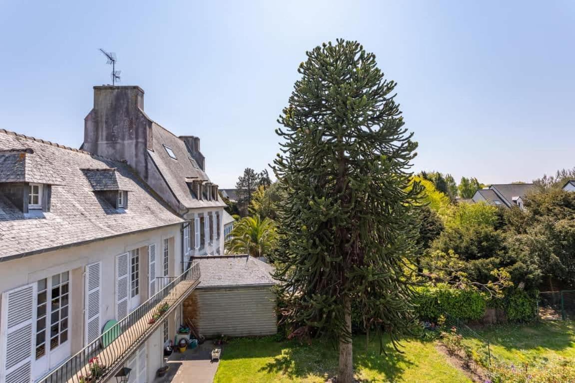 Le Capucin - Petit Duplex Avec Place De Parking Динар Экстерьер фото