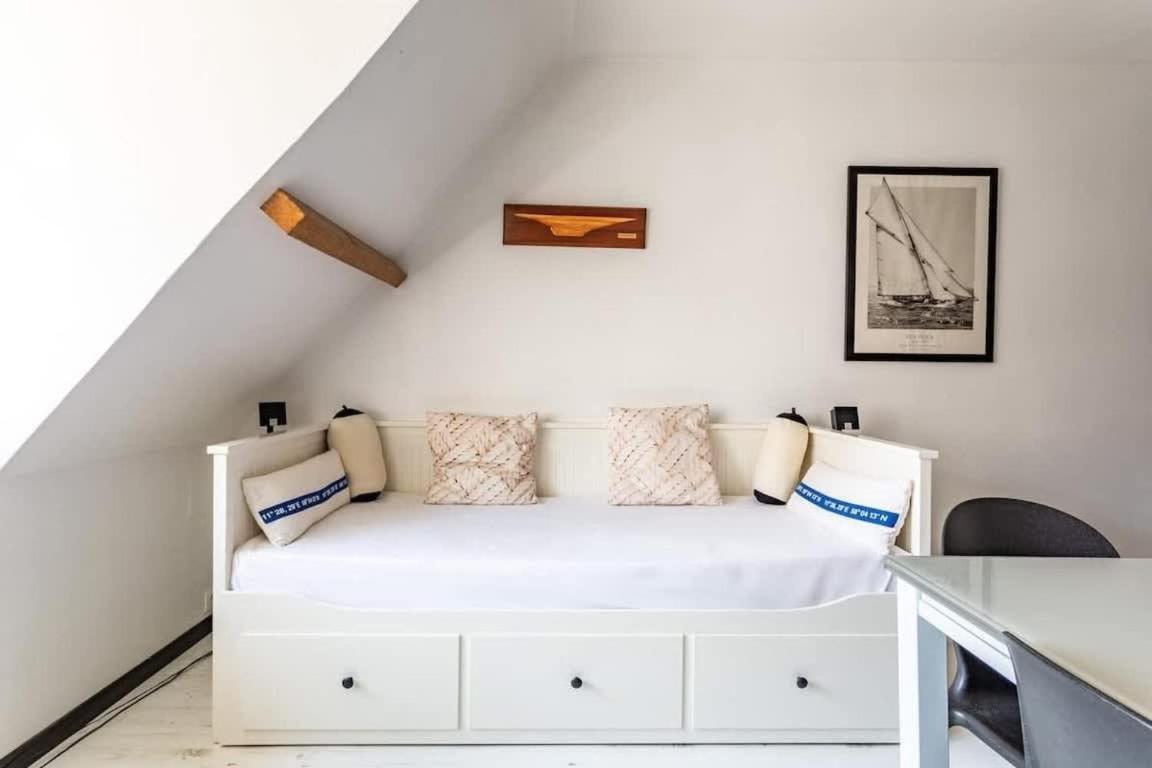 Le Capucin - Petit Duplex Avec Place De Parking Динар Экстерьер фото